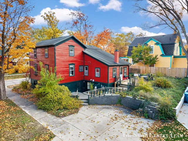 $349,900 | 201 South 4th Street, Grand Haven, MI 49417