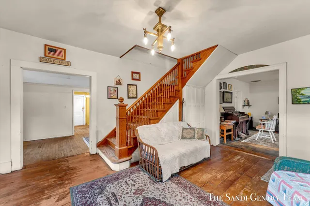 $349,900 | 201 South 4th Street, Grand Haven, MI 49417