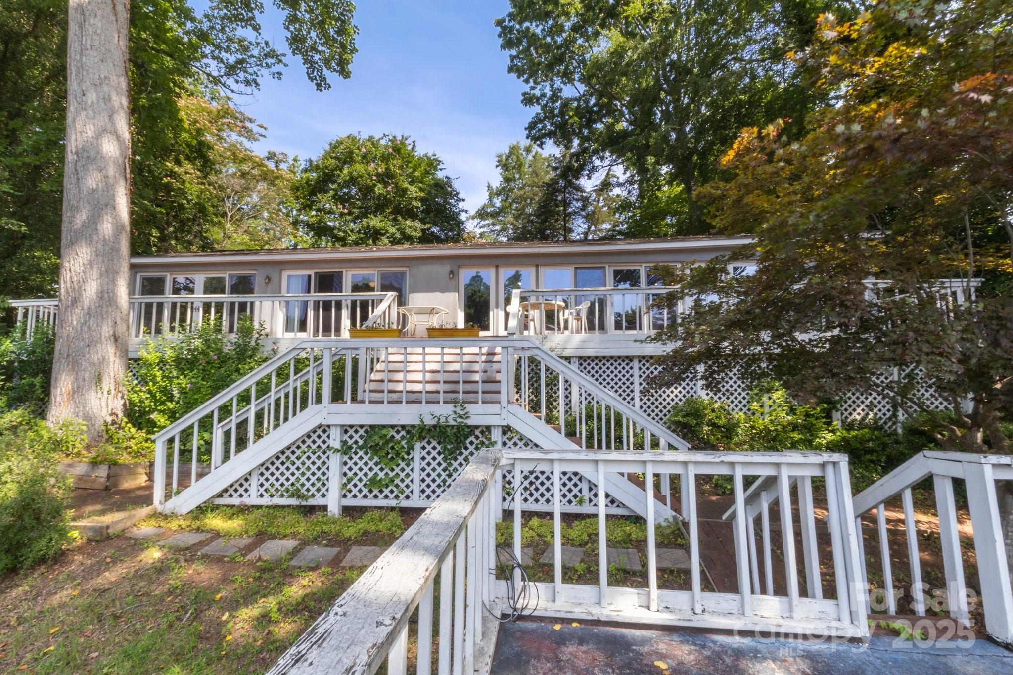 7645 Buckland Road Charlotte, NC 28278 - Photo 14 of 33 Gallery Image 14