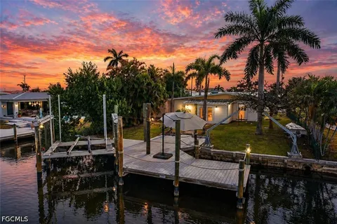 $399,999 | 12307 Matlacha Boulevard, Matlacha Isles, FL 33991