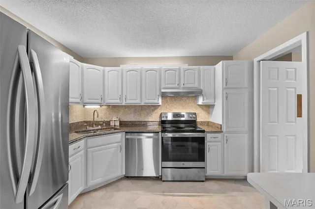 $240,000 | 5591 Waterman Boulevard, Unit A, St. Louis, MO 63112