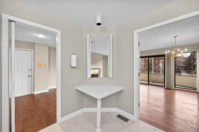 $240,000 | 5591 Waterman Boulevard, Unit A, St. Louis, MO 63112