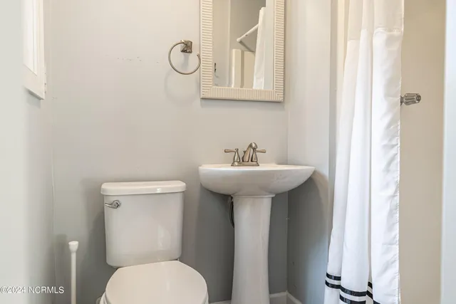 $2,200 | 1573 West Pennsylvania Avenue, Southern Pines, NC 28387