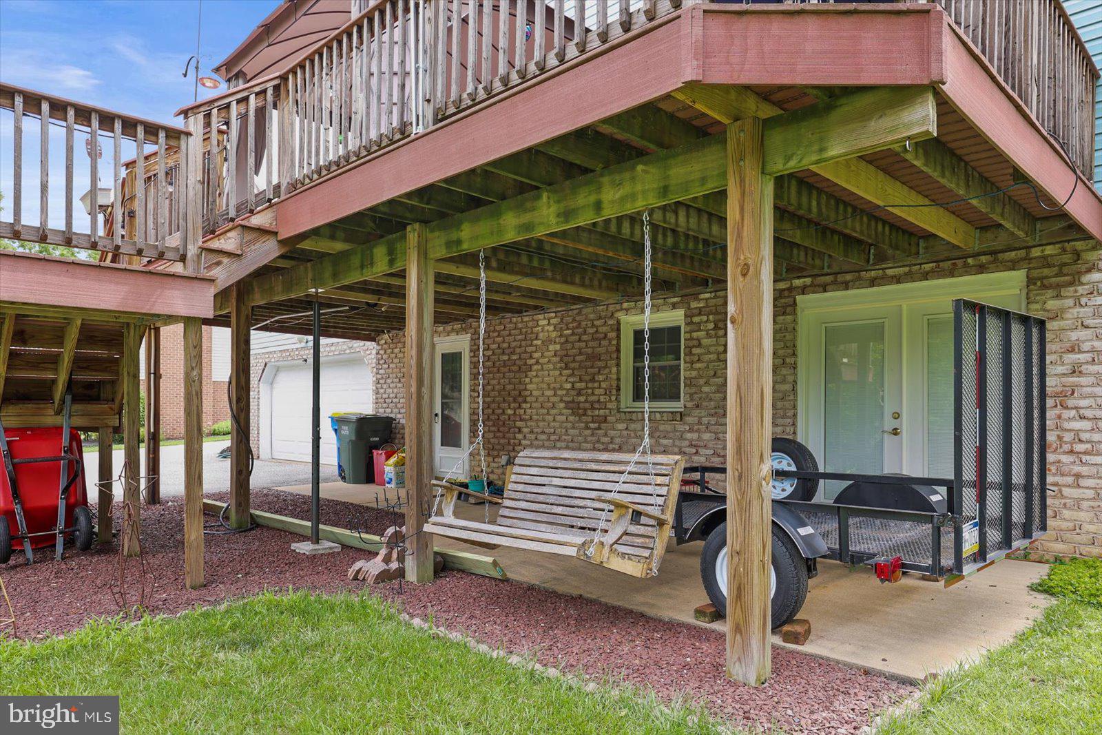 124 Lexington Road York, PA 17402 - Photo 40 of 56 a view of a two chairs in the patio