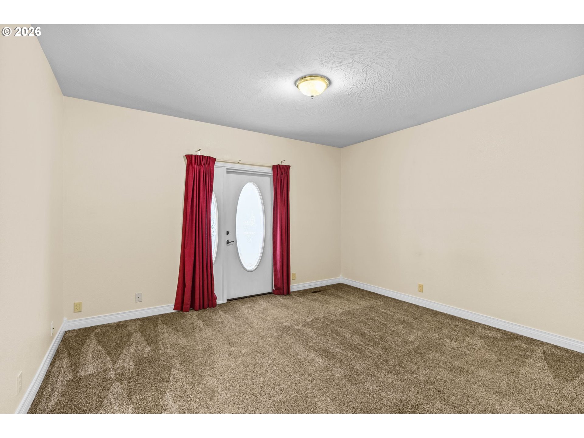 6540 B Street Springfield, OR 97478 - Photo 24 of 48 a view of an empty room