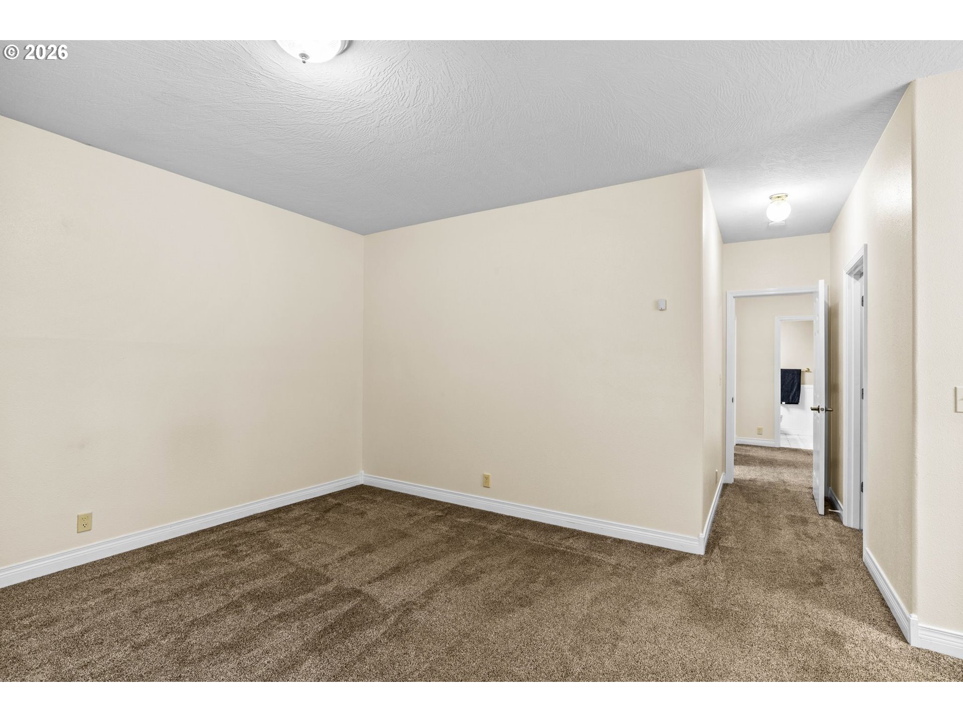 6540 B Street Springfield, OR 97478 - Photo 26 of 48 a view of an empty room