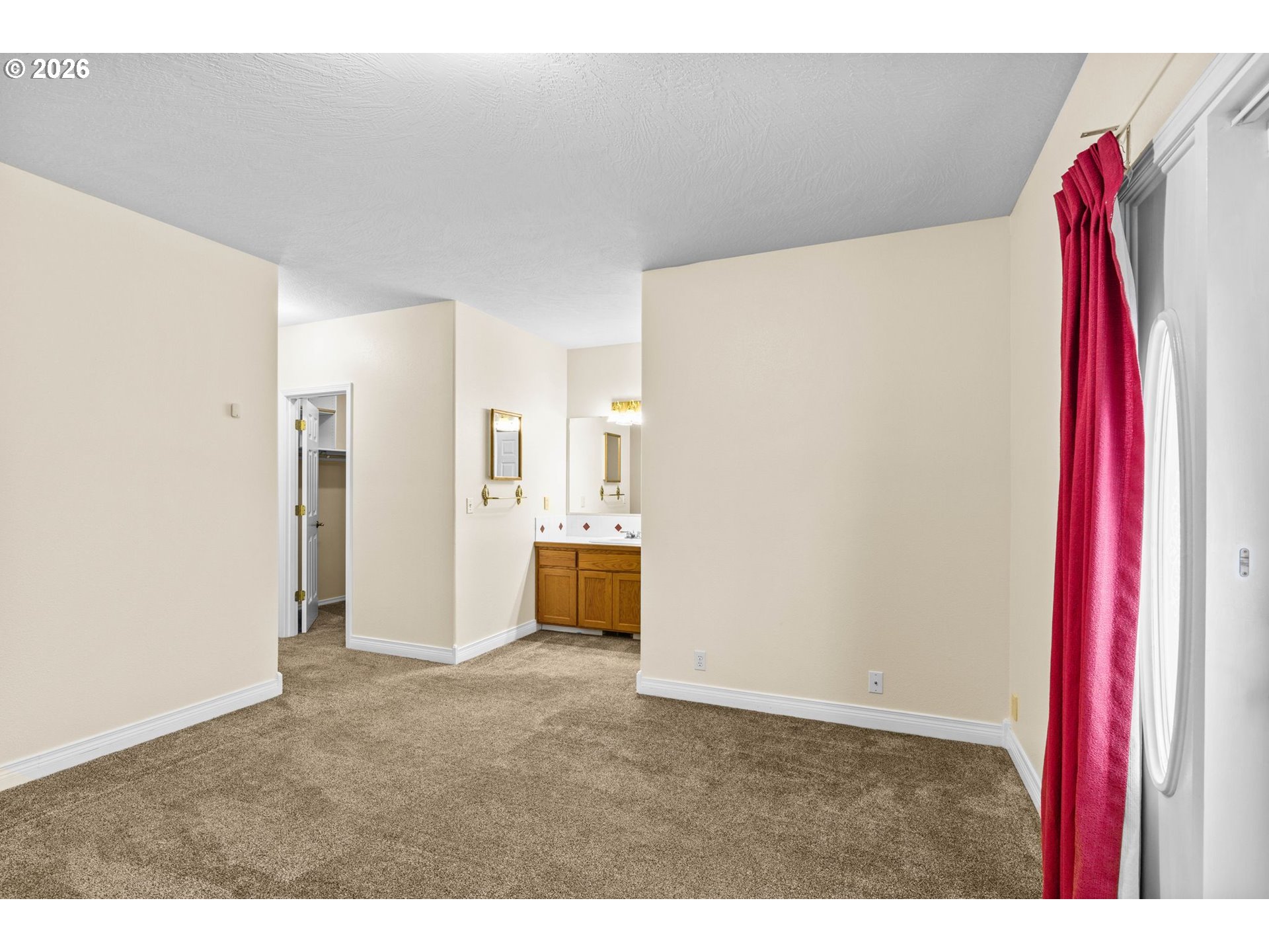 6540 B Street Springfield, OR 97478 - Photo 27 of 48 a view of a bedroom with a hallway
