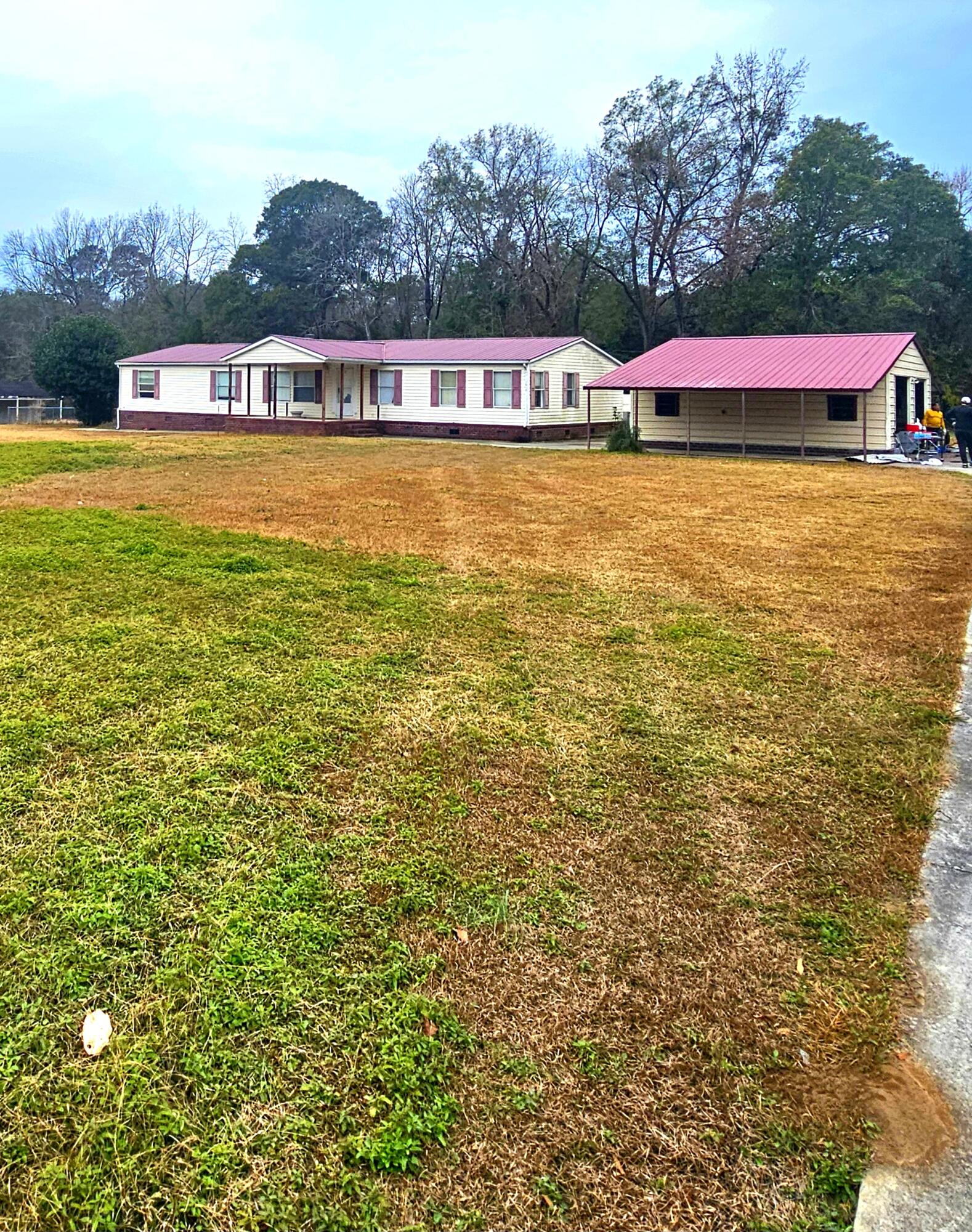 1613 Givhans Road Ridgeville, SC 29472 - Photo 1 of 15 20251204_140303(1)