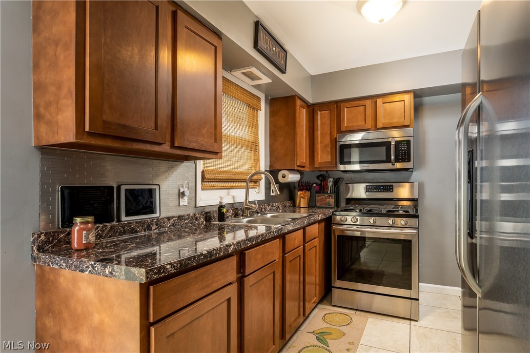 4005 Kirk Road Austintown, OH 44511 - Photo 6 of 25