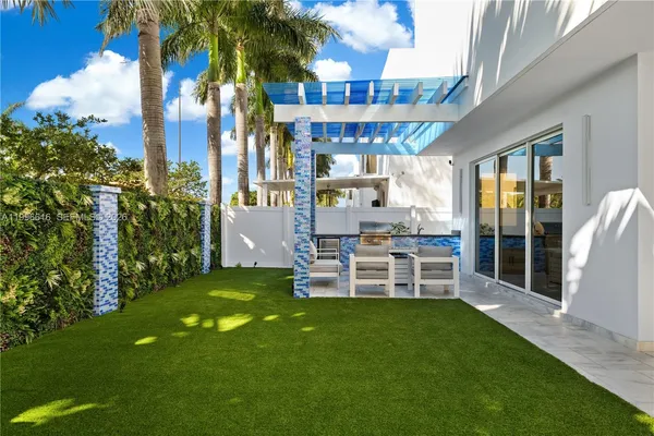 $1,450,000 | 9830 Northwest 74th Terrace, Doral, FL 33178