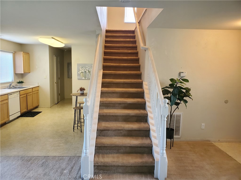 3759 Larkspur Avenue Merced, CA 95348 - Photo 11 of 20