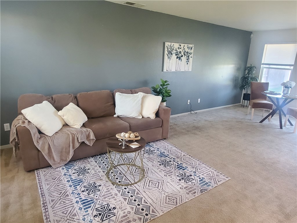 3759 Larkspur Avenue Merced, CA 95348 - Photo 5 of 20