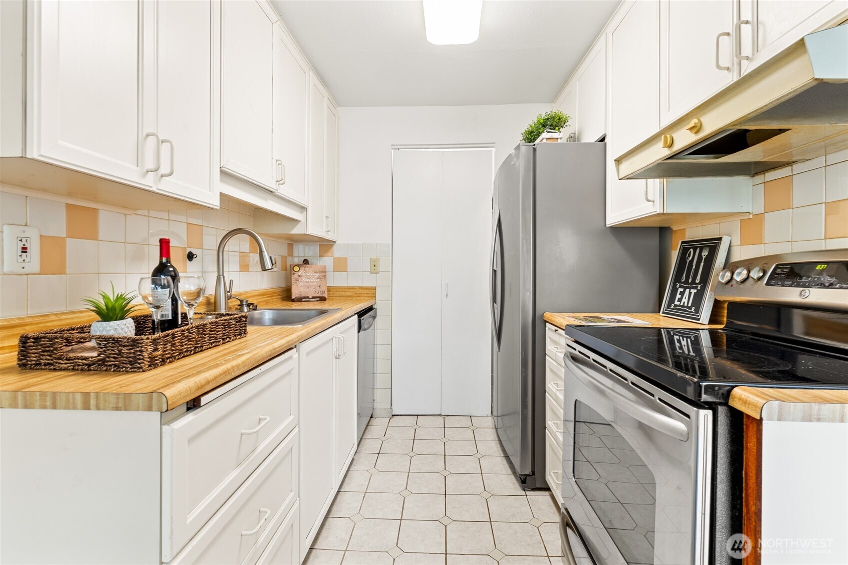 2020 Grant Avenue South, Unit A202 Renton, WA 98055 - Photo 6 of 40