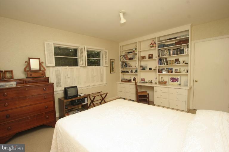 9625 Old Spring Road Kensington, MD 20895 - Photo 14 of 30 Bedroom
