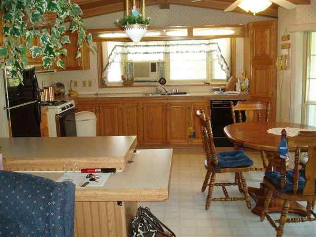 6745 Townsend Road Applegate, MI 48401 - Photo 12 of 28 31066937-11.JPG