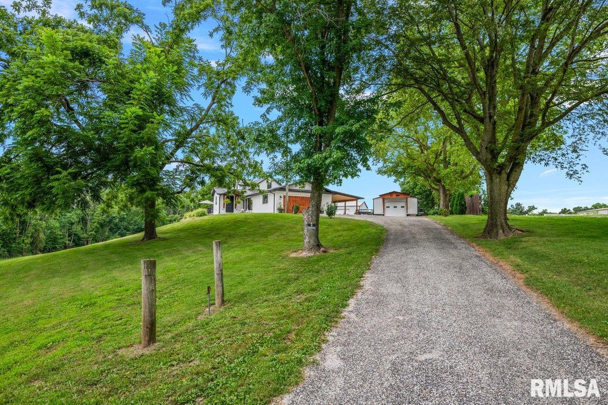 6813 Wesley Chapel Road Chatham, IL 62629 - Photo 23 of 39
