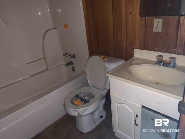 106 Elizabeth Street Evergreen, AL 36401 - Photo 10 of 16 bathroom (hall)