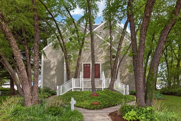 $535,000 | 320 Oselka Drive, Unit 243, New Buffalo, MI 49117