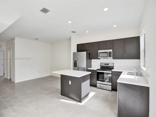 $2,950 | 3436 West 111th Place, Hialeah, FL 33018
