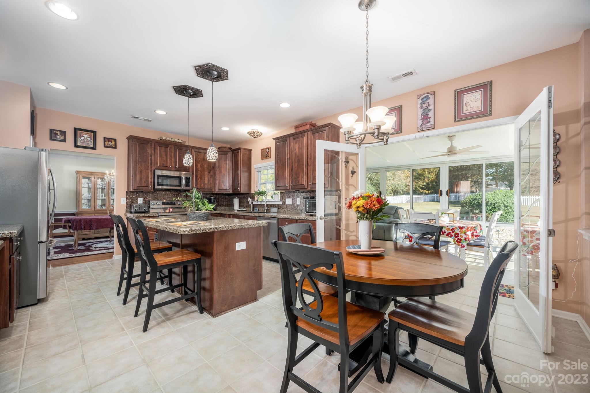 218 Clear Spring Court Fort Mill, SC 29708 - Photo 8 of 41 Gallery Image 8