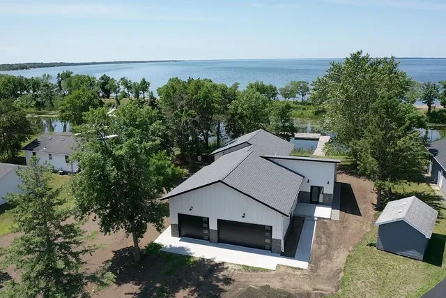 $849,000 | 123 River View Road, Ottertail, MN 56571