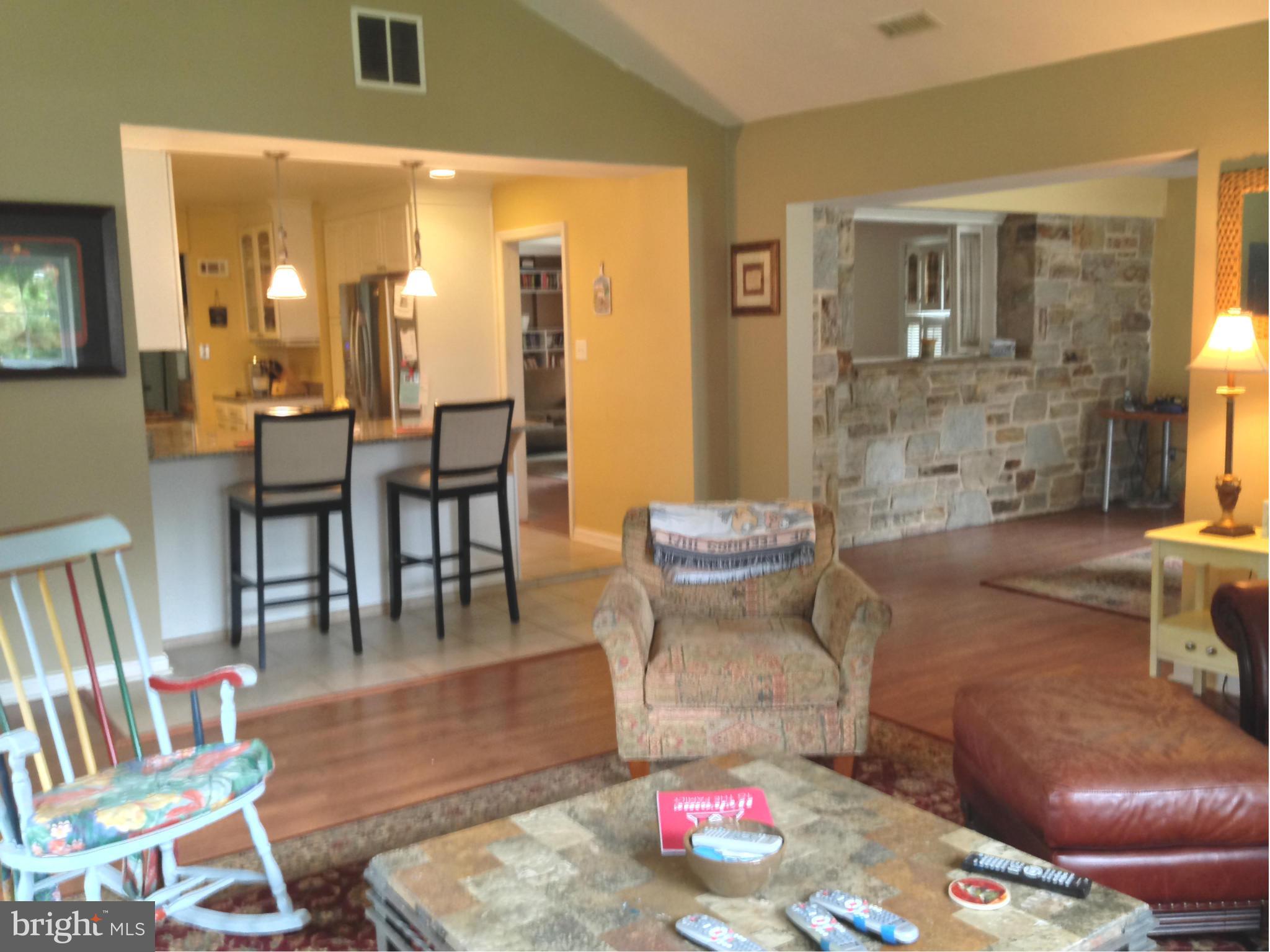 801 Weatherbee Road Baltimore, MD 21286 - Photo 4 of 12 Interior (General)