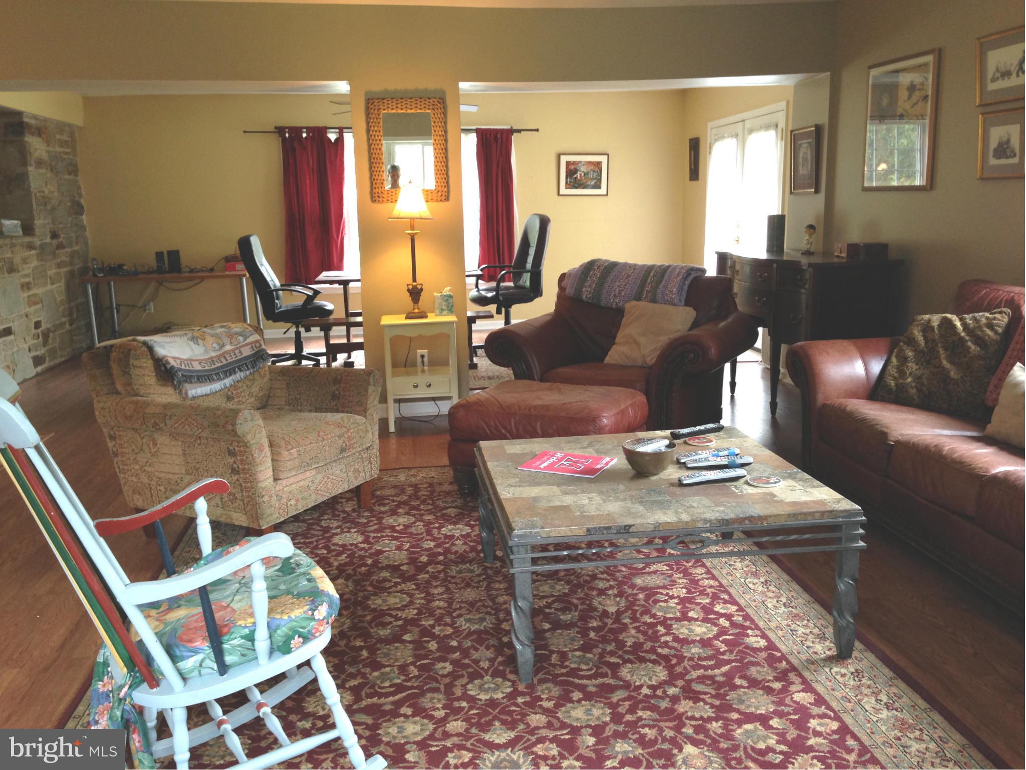 801 Weatherbee Road Baltimore, MD 21286 - Photo 5 of 12 Family Room