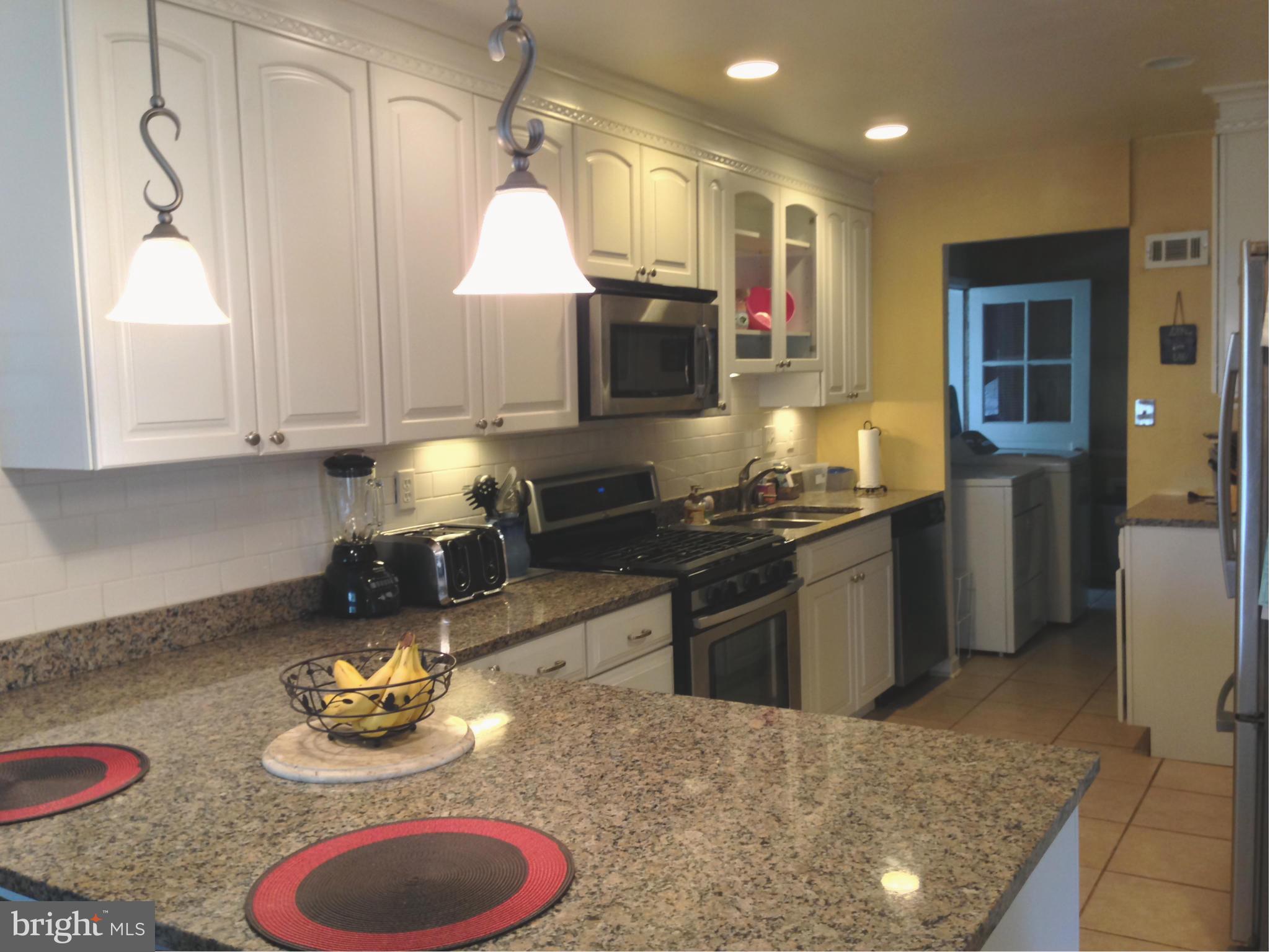 801 Weatherbee Road Baltimore, MD 21286 - Photo 6 of 12 Kitchen