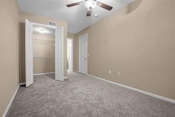 $1,950 | 7575 Kirby Drive, Unit 3202, Houston, TX 77030