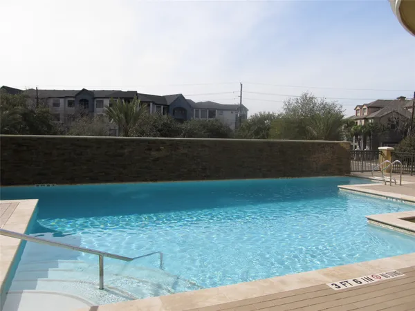 $1,950 | 7575 Kirby Drive, Unit 3202, Houston, TX 77030