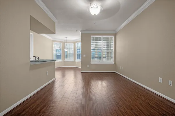 $1,950 | 7575 Kirby Drive, Unit 3202, Houston, TX 77030