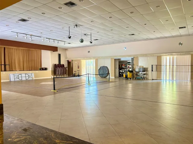 $1,700 | 1055 Country Club Drive, Unit 404, Margate, FL 33063