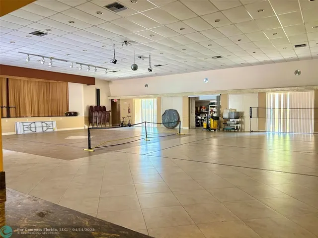 $1,700 | 1055 Country Club Drive, Unit 404, Margate, FL 33063