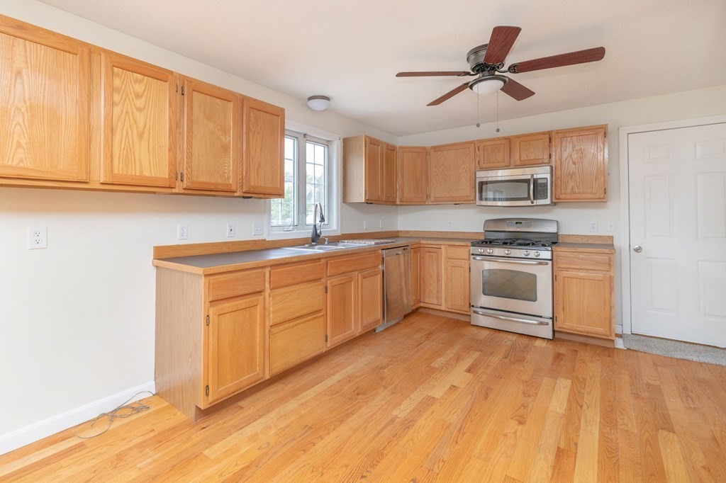 156 Fair Oak Road Springfield, MA 01128 - Photo 11 of 42