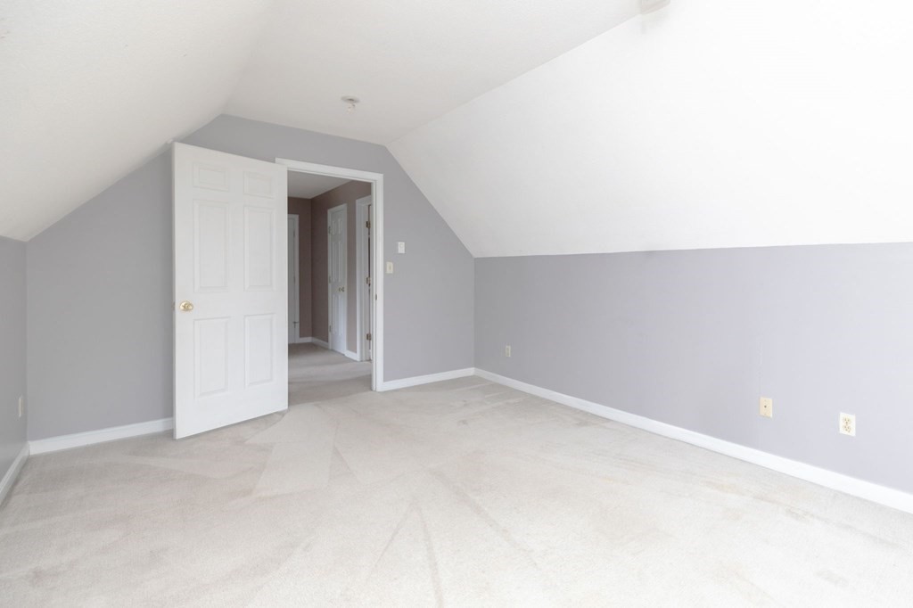 156 Fair Oak Road Springfield, MA 01128 - Photo 21 of 42