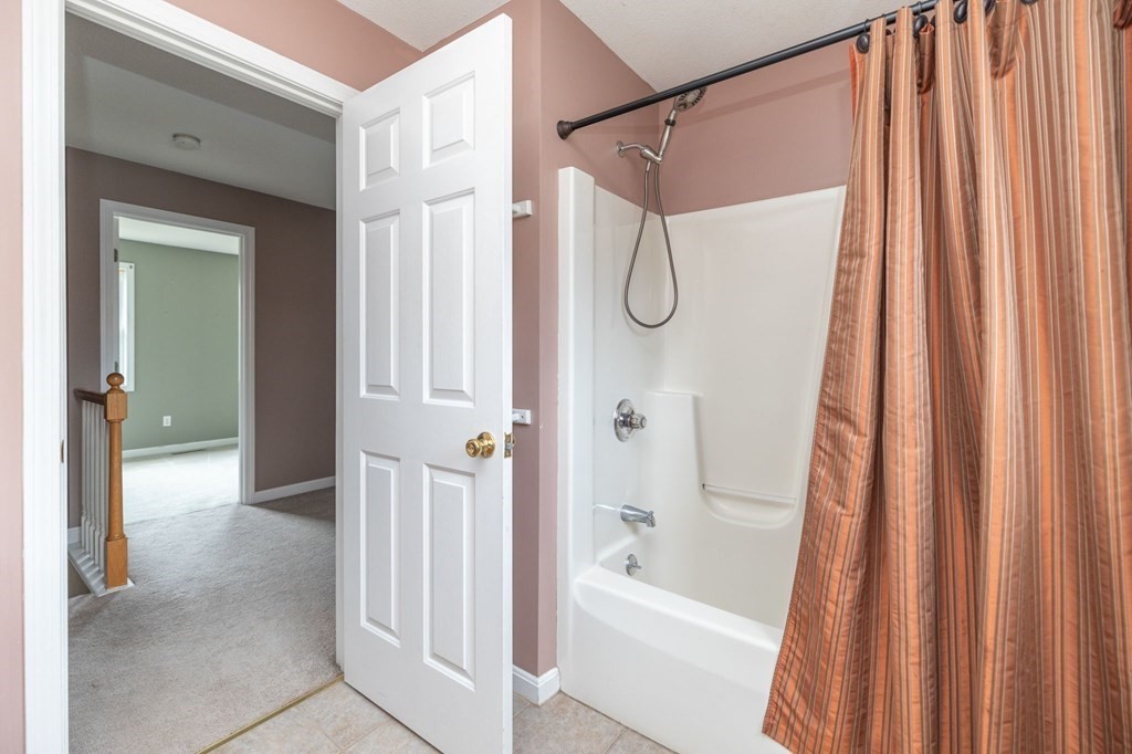 156 Fair Oak Road Springfield, MA 01128 - Photo 24 of 42