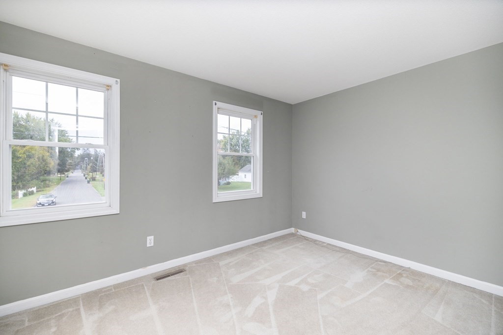 156 Fair Oak Road Springfield, MA 01128 - Photo 30 of 42