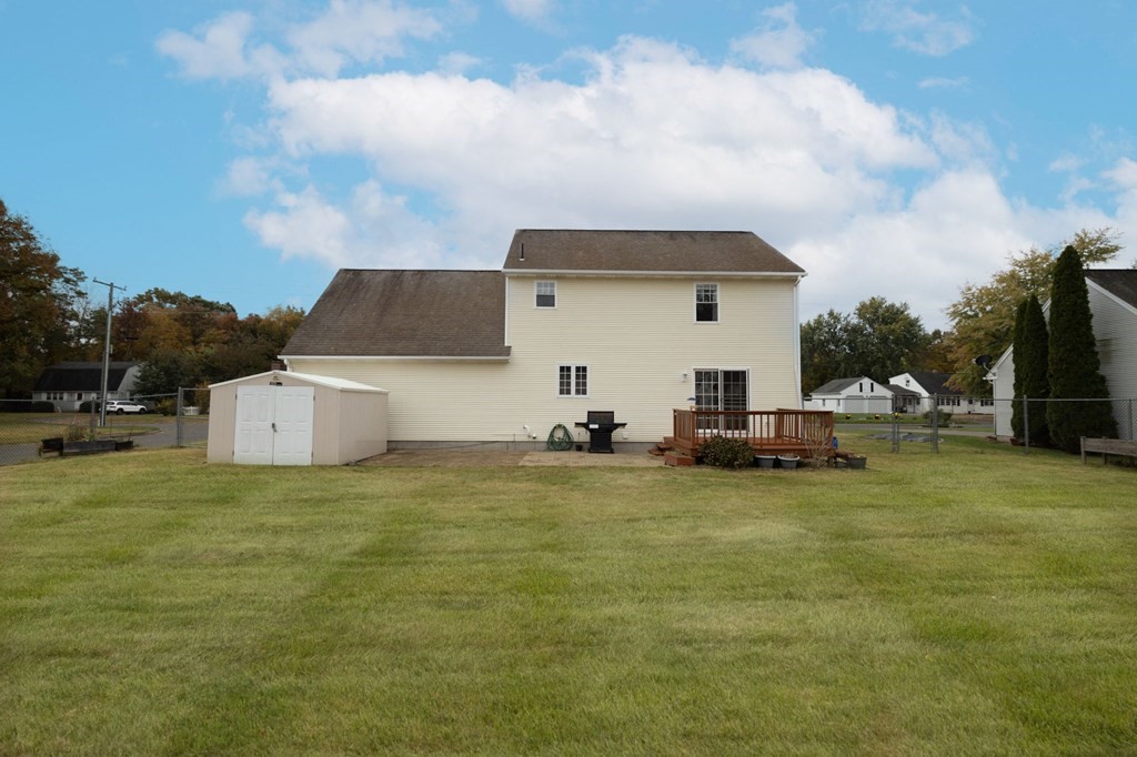 156 Fair Oak Road Springfield, MA 01128 - Photo 39 of 42