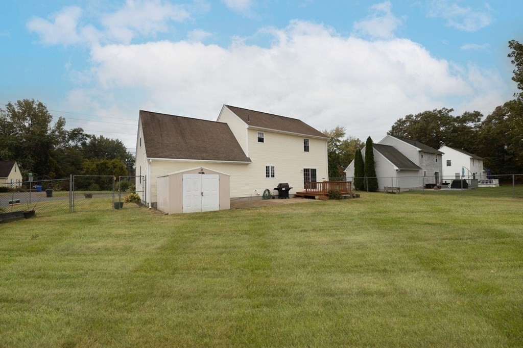 156 Fair Oak Road Springfield, MA 01128 - Photo 9 of 42