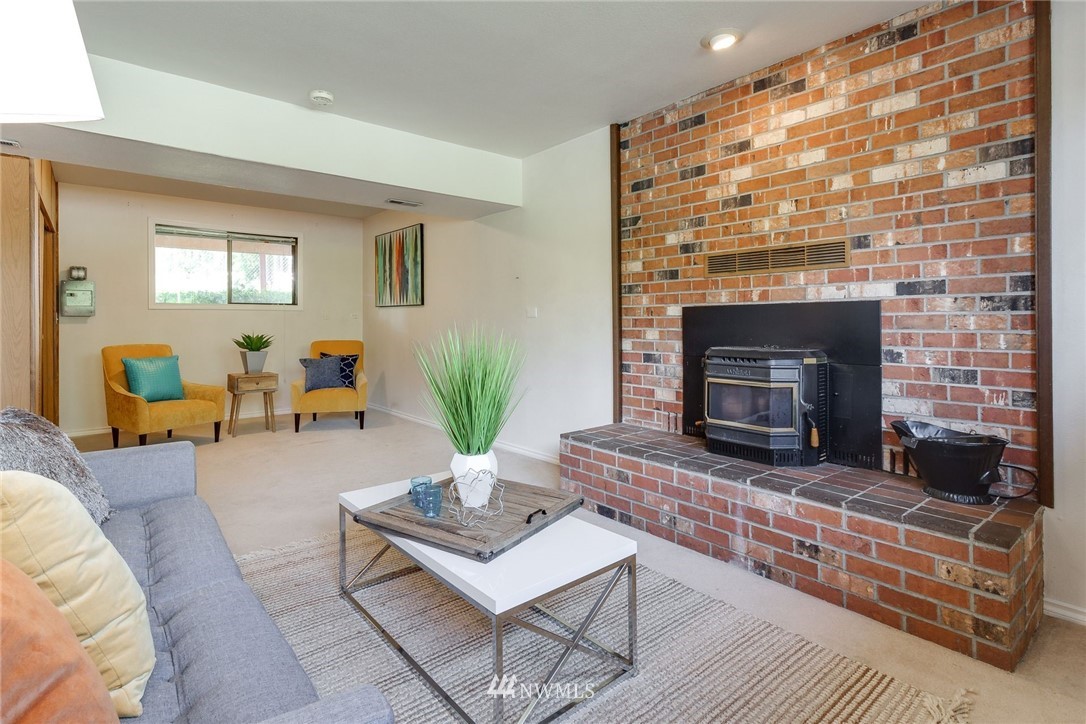 9211 Northeast 180th Street Bothell, WA 98011 - Photo 11 of 15 Gallery Image 11