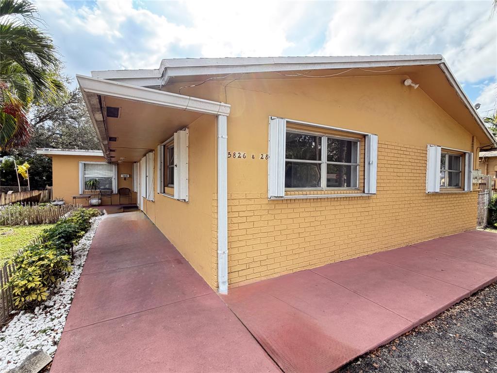 5826 Pierce Street Hollywood, FL 33021 - Photo 1 of 10