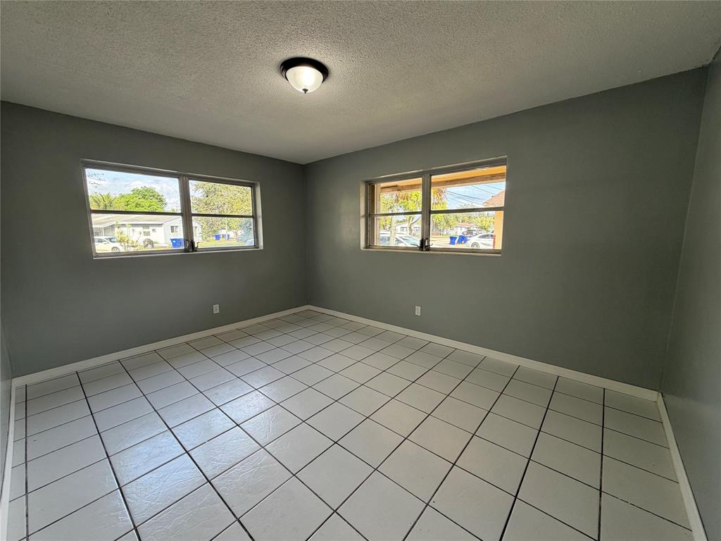 5826 Pierce Street Hollywood, FL 33021 - Photo 8 of 10