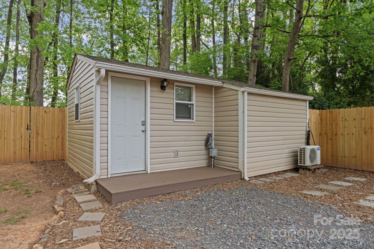 6721 Old Post Road Charlotte, NC 28212 - Photo 15 of 45 Gallery Image 15
