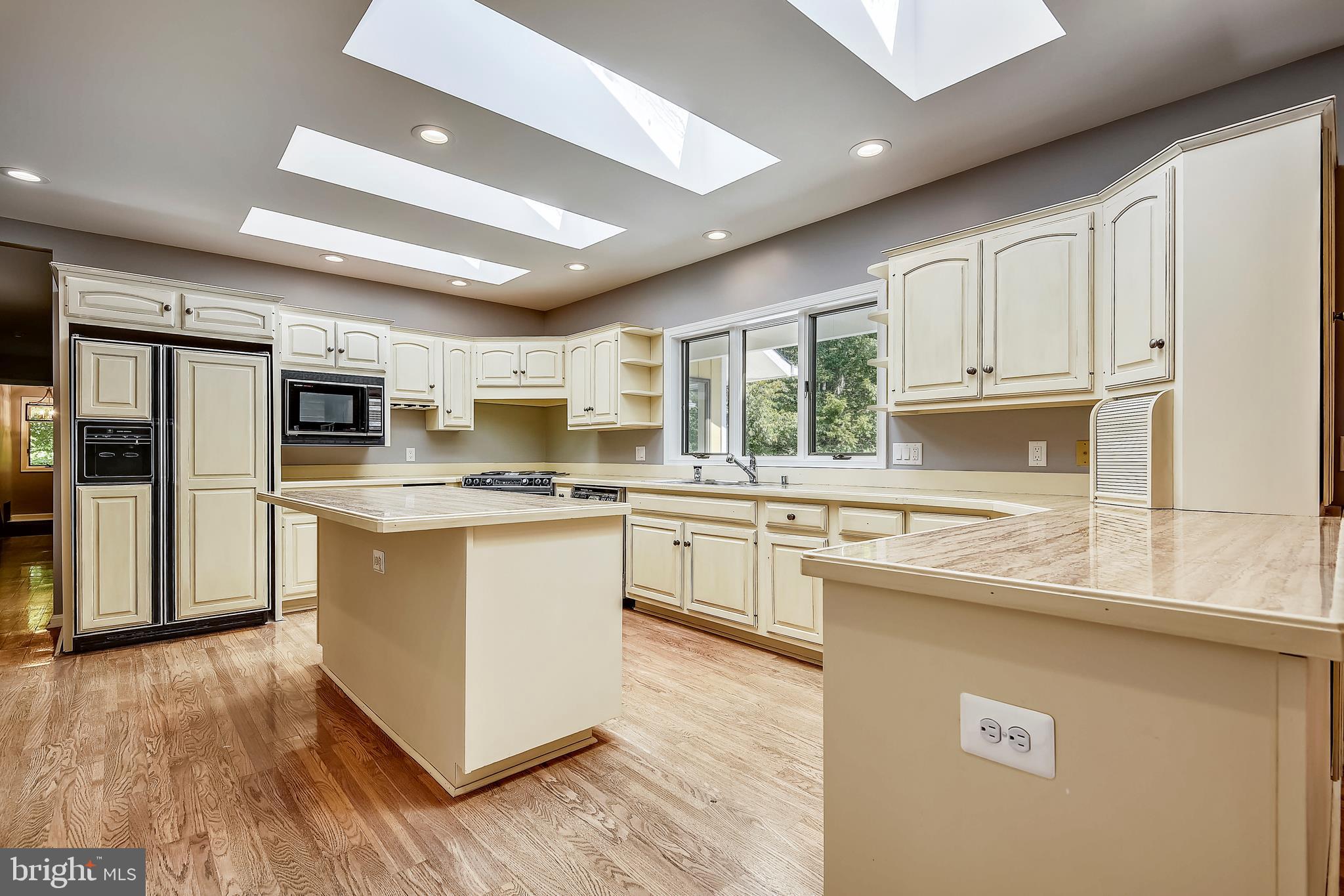3309 Old Point Road Edgewater, MD 21037 - Photo 13 of 39 Kitchen