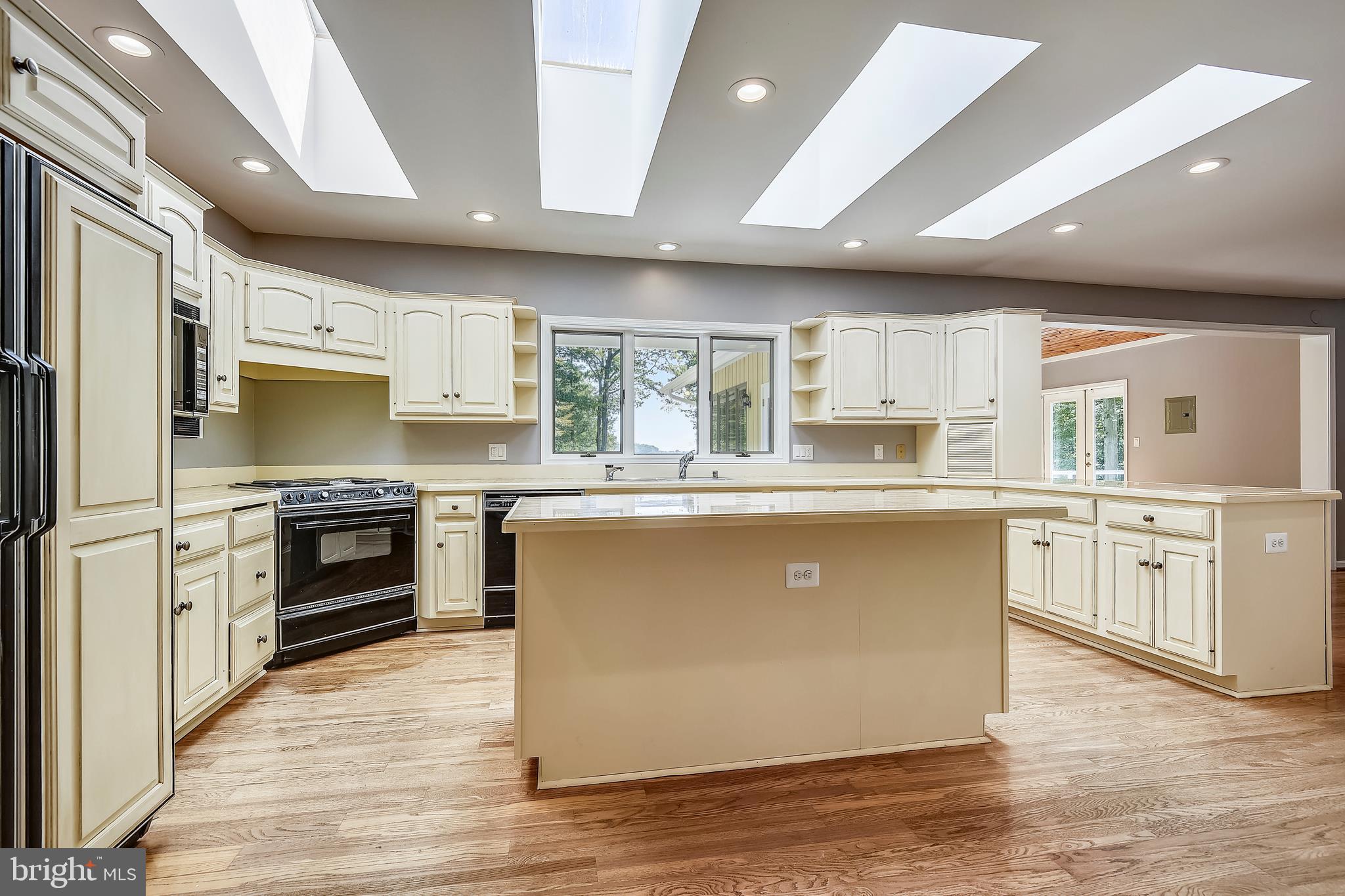 3309 Old Point Road Edgewater, MD 21037 - Photo 14 of 39 Kitchen