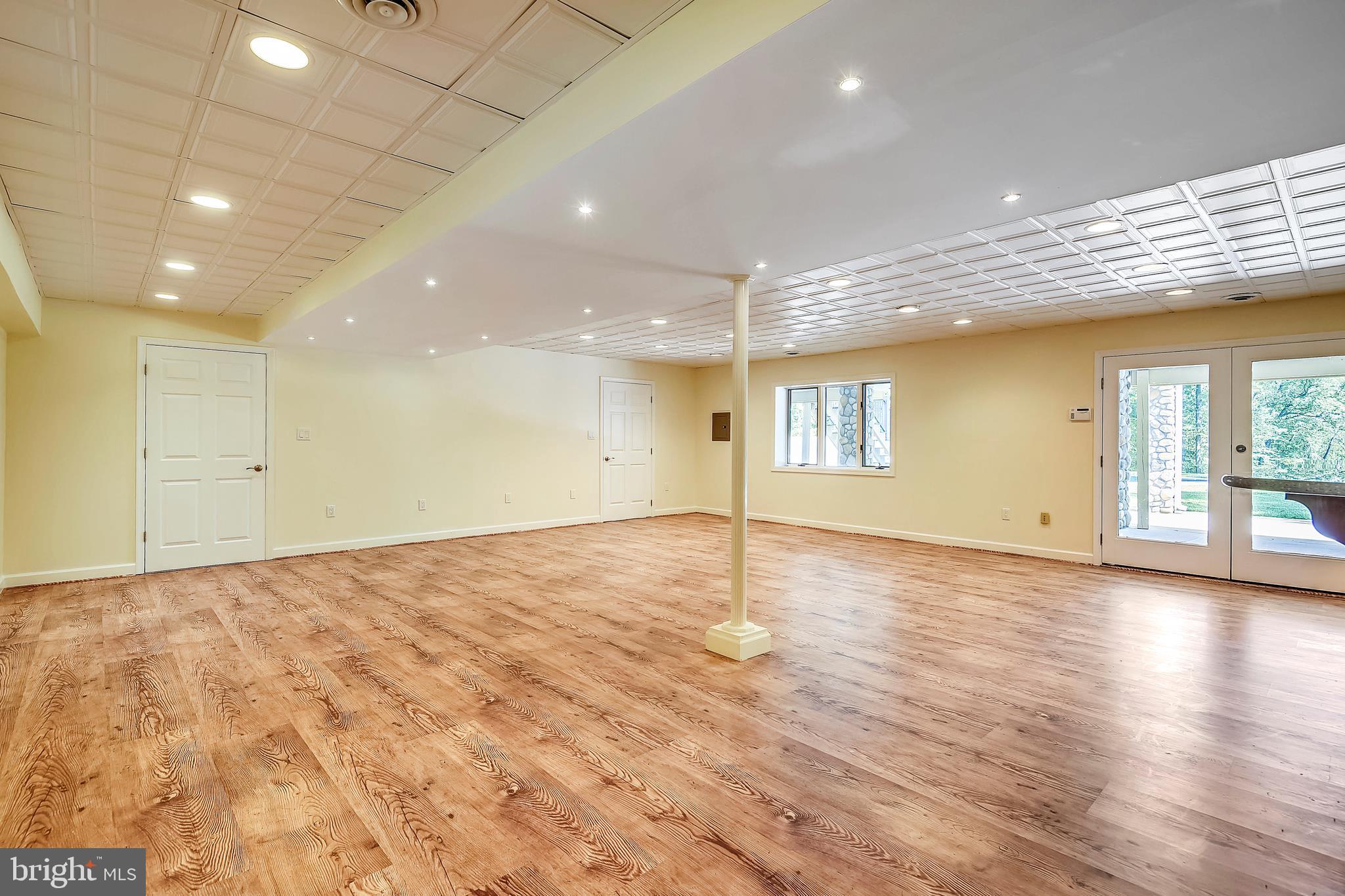 3309 Old Point Road Edgewater, MD 21037 - Photo 29 of 39 Lower Level Family Room Walk Out To Patio