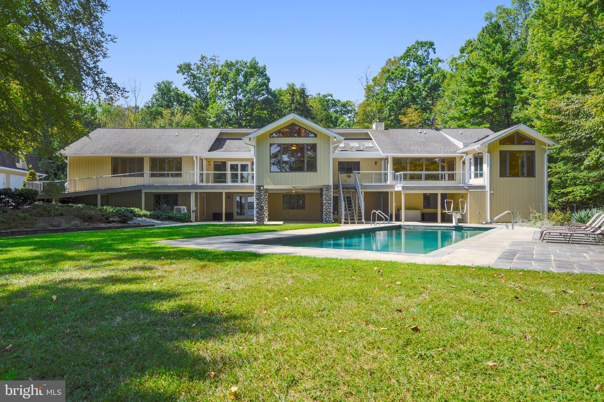 3309 Old Point Road Edgewater, MD 21037 - Photo 4 of 39 Rear