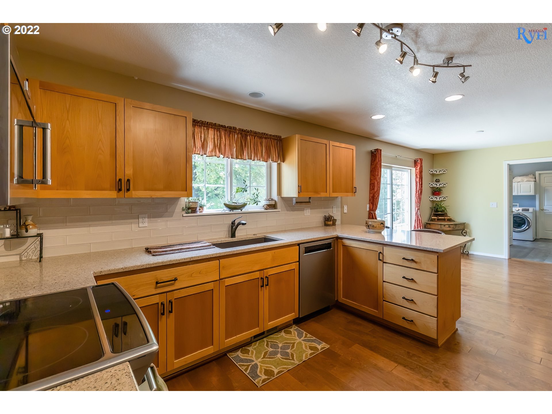 13030 South Freeman Road Mulino, OR 97042 - Photo 6 of 32 Gallery Image 6