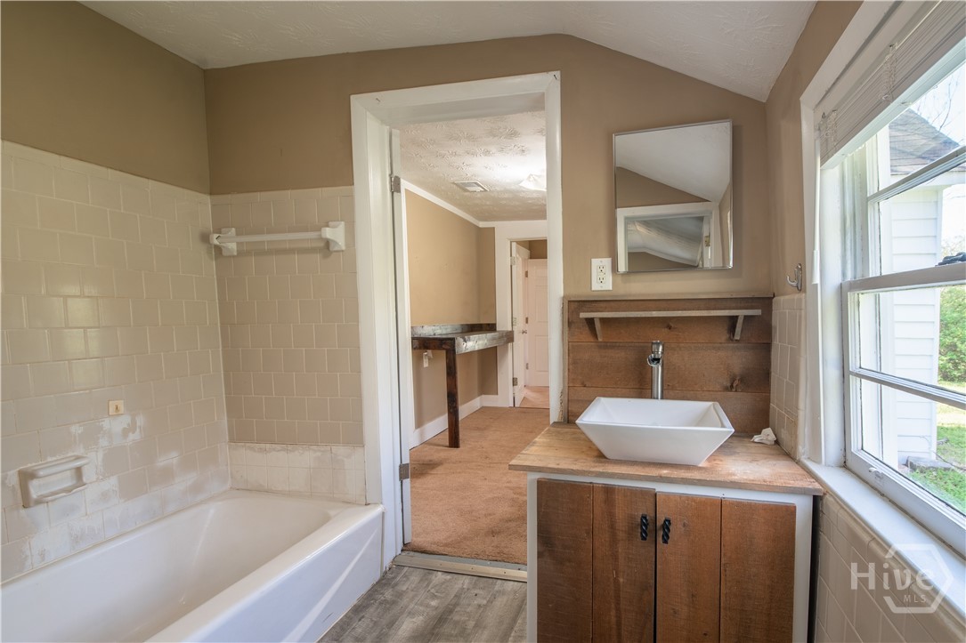 1080 Belmont Road Athens, GA 30605 - Photo 17 of 27 Bathroom