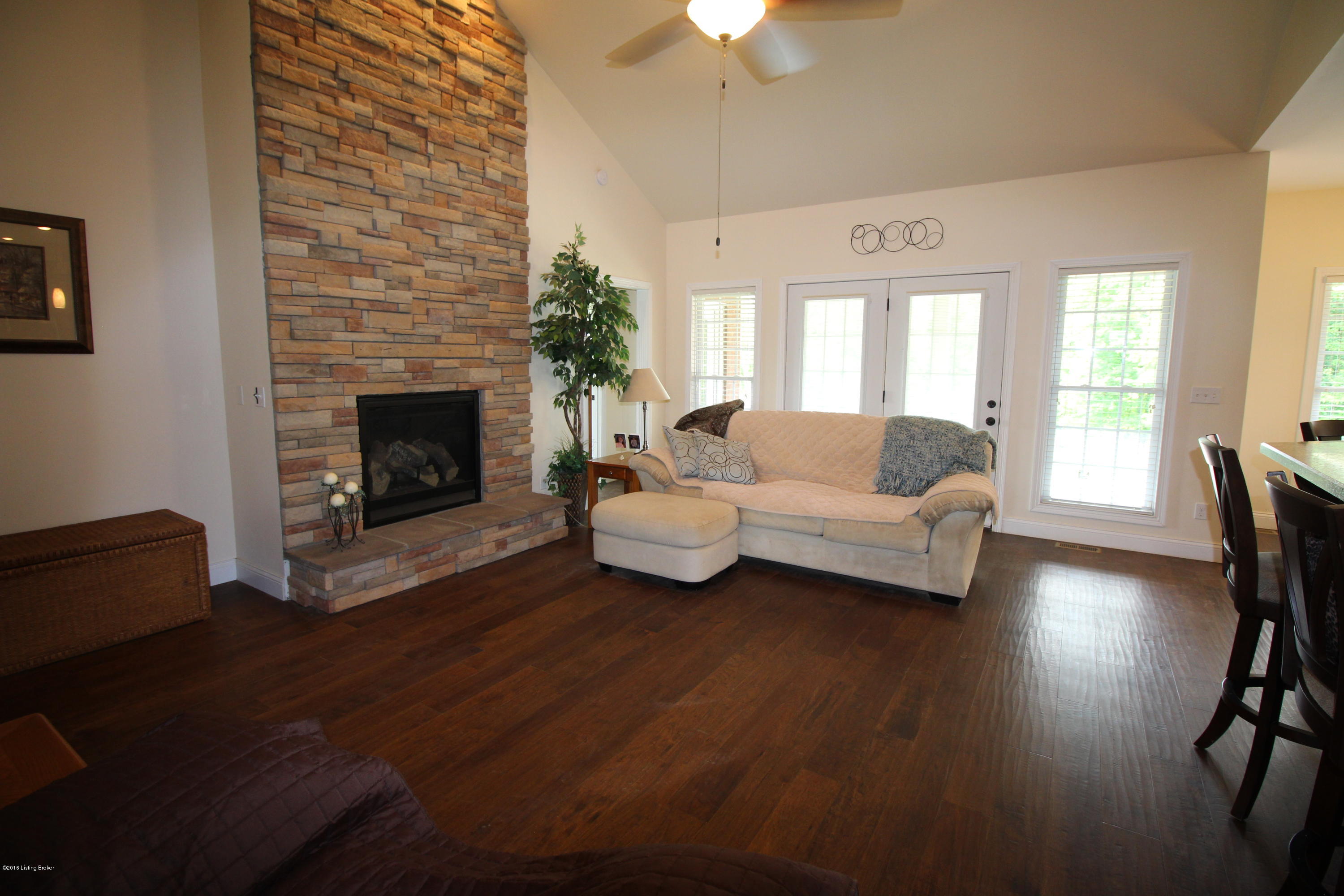 7115 Lawrenceburg Road Bloomfield, KY 40008 - Photo 32 of 43 GREAT ROOM